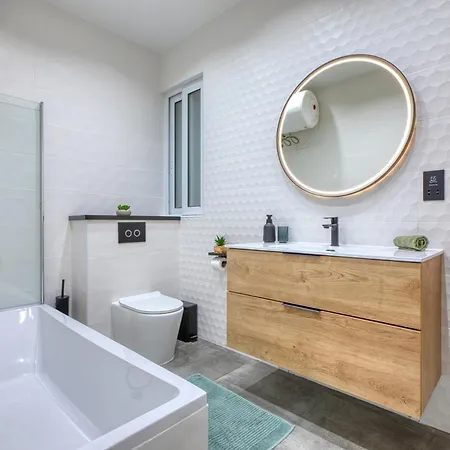 The Haven * San Ġiljan